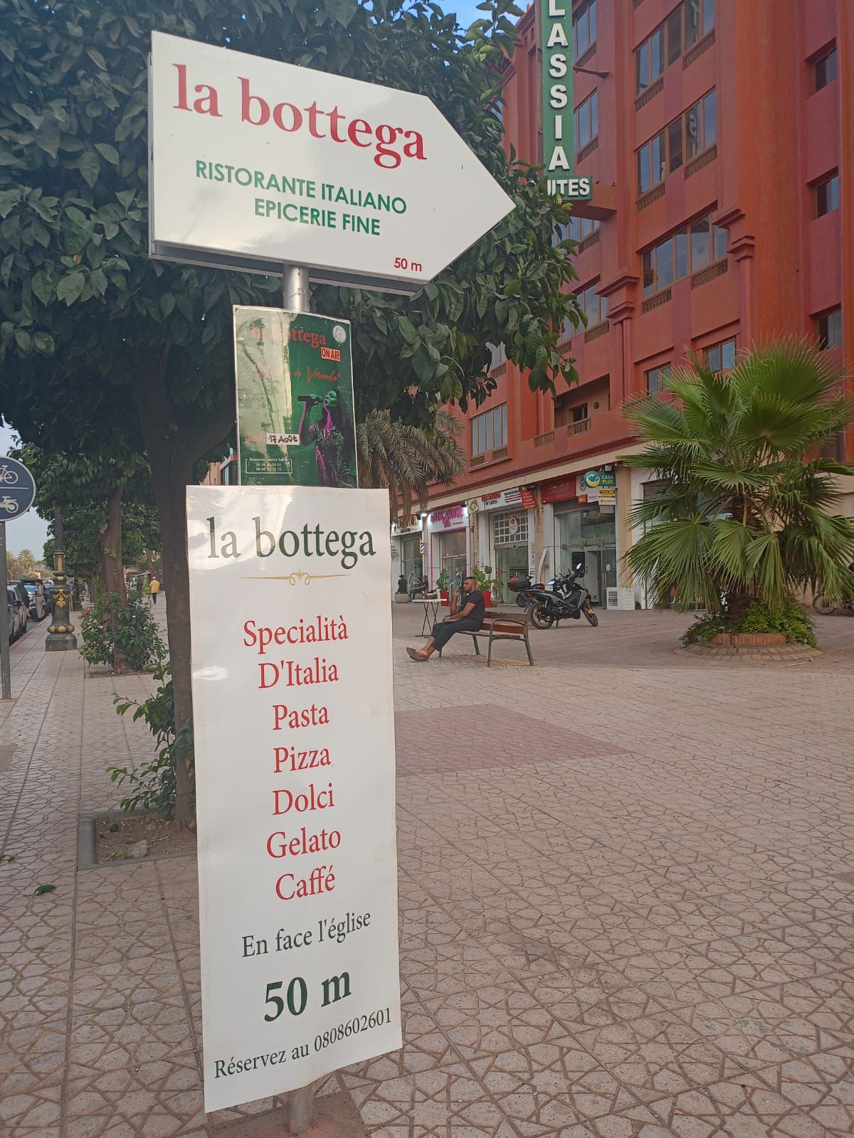 totem directionnel marrakech